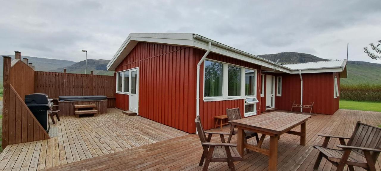 Aegisholt Privete House With Hot Tub Apartment Patreksfjordur Екстериор снимка